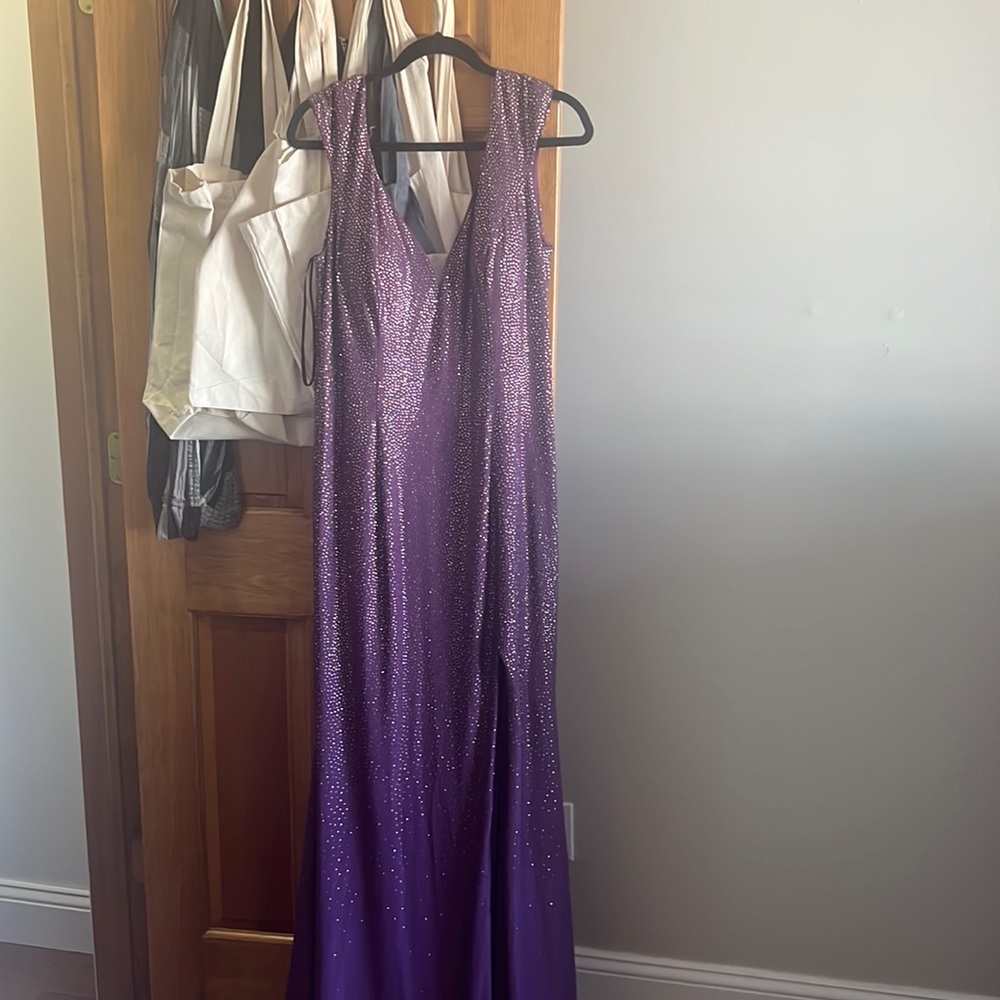 Worn once- don’t need to wear again!